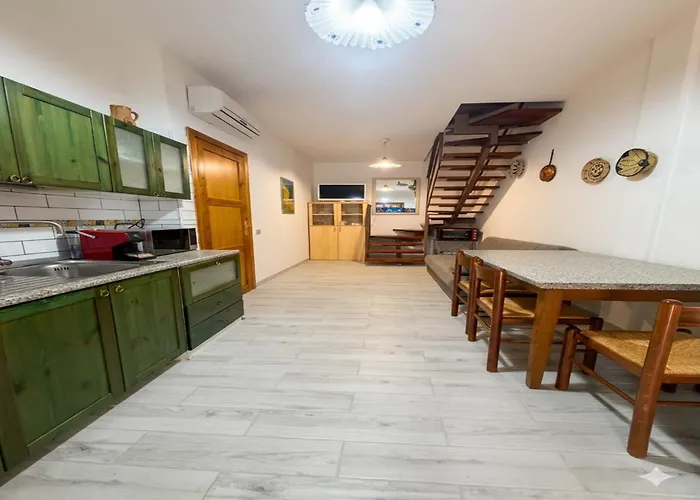 Casa Ambra - Con Vista, Giardino E Bbq شقة